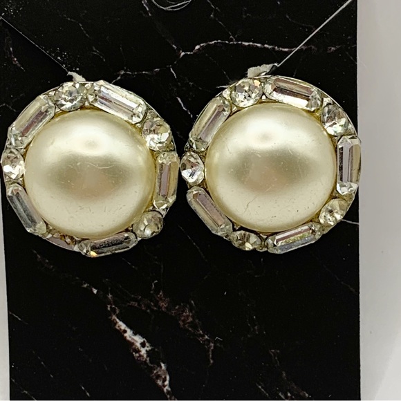 Coro vintage baguette rhinestone pearl round button dome sparkling earrings - Picture 7 of 15
